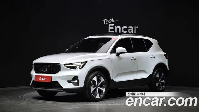 Volvo XC40 2023
