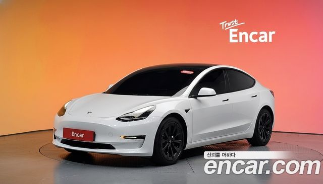 Tesla Model 3 2022