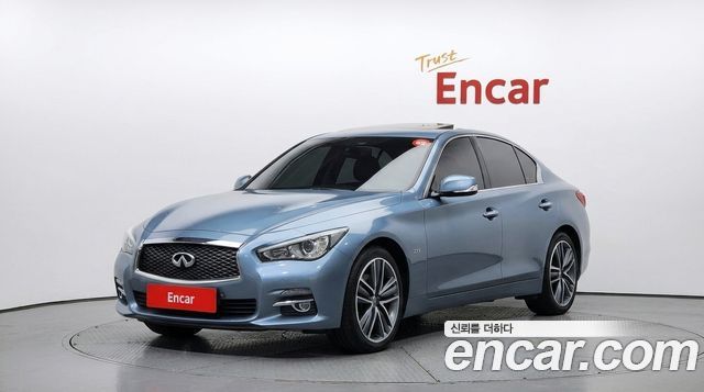 Infiniti Q50 2015