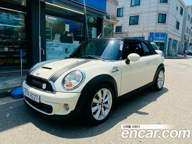 MINI Cooper Convertible 2011