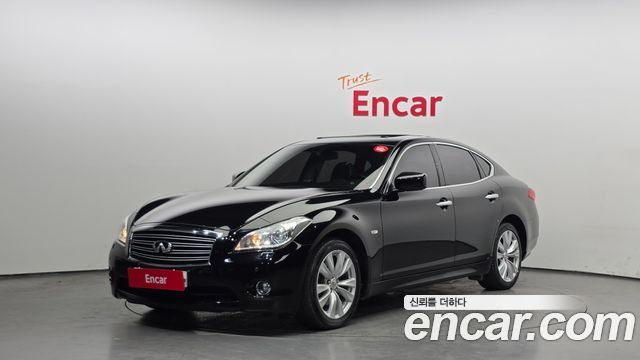 Infiniti M 2010