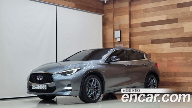 Infiniti Q30 2017