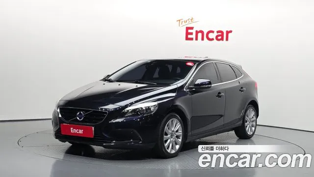 Volvo V40 2015