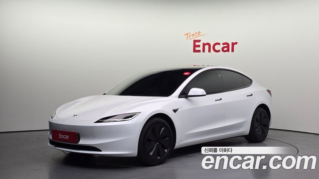 Tesla Model 3 2024