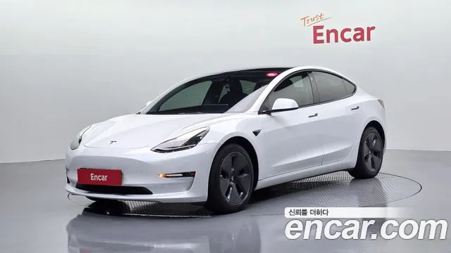 Tesla Model 3 2022