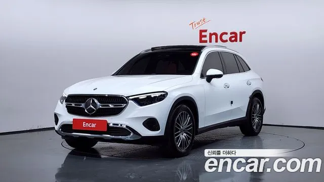 Mercedes-Benz GLC-Class 2025