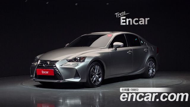 Lexus IS 2017