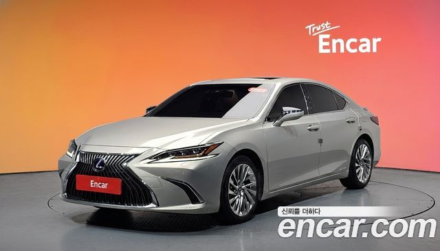 Lexus ES 2020