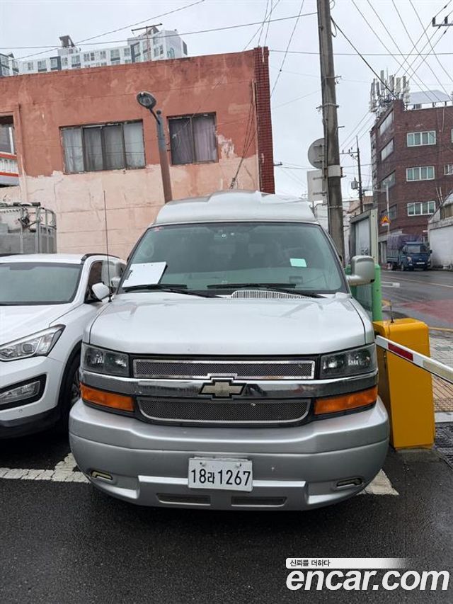 Chevrolet Express Van 2010