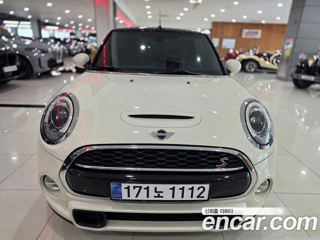 MINI Cooper Convertible 2018