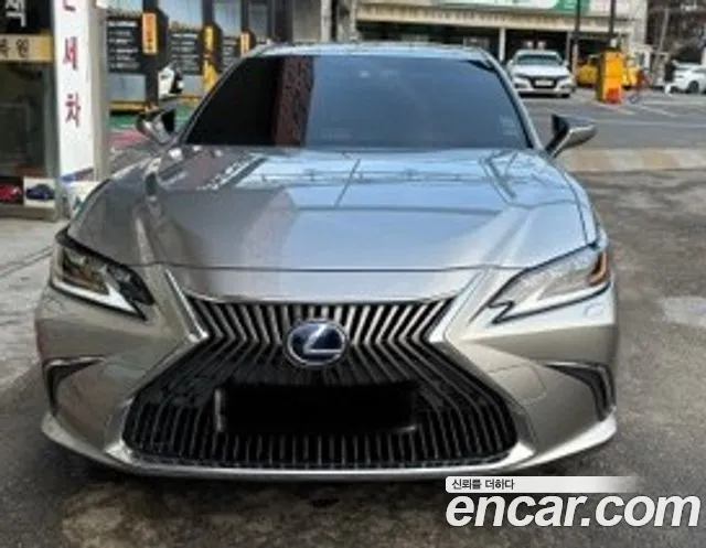 Lexus ES 2021