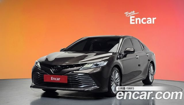 Toyota Camry 2019