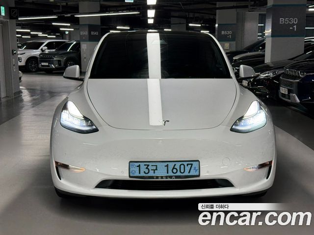 Tesla Model Y 2021