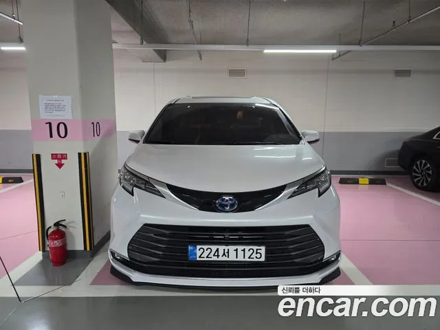Toyota Sienna 2024