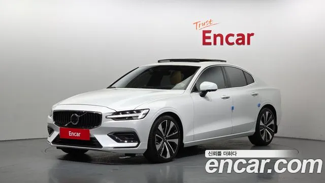 Volvo S60 2023