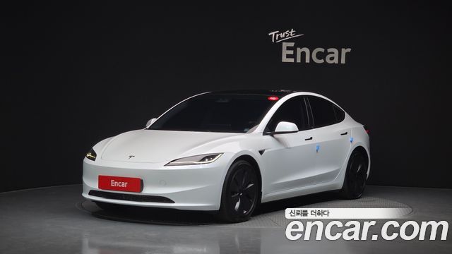 Tesla Model 3 2024