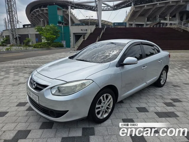 Renault SM3 2011