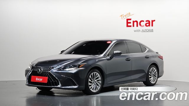 Lexus ES 2024