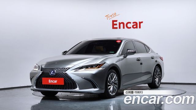Lexus ES 2019