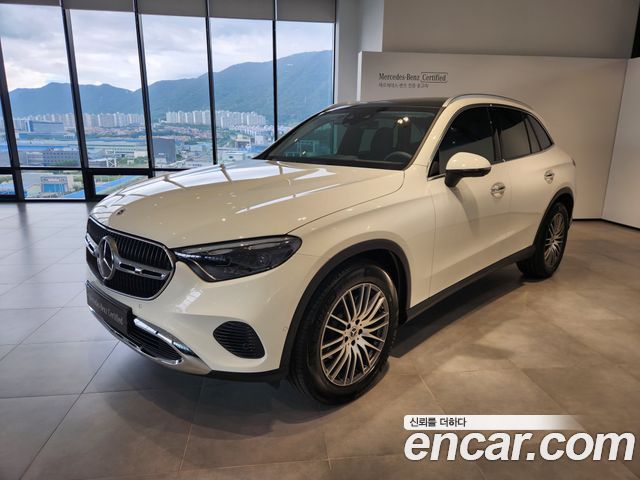 Mercedes-Benz GLC-Class 2025