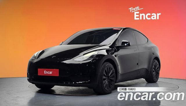 Tesla Model Y 2024