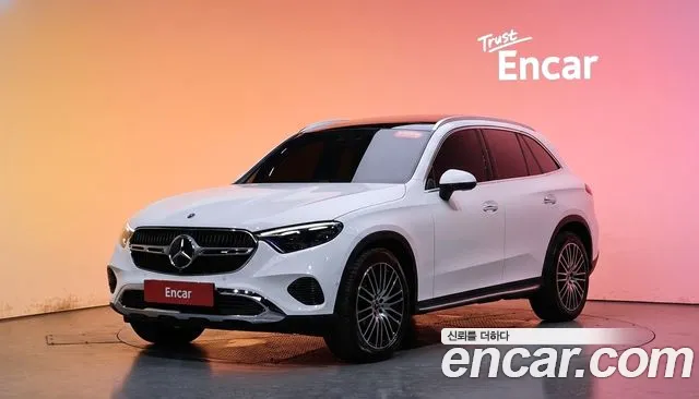 Mercedes-Benz GLC-Class 2025