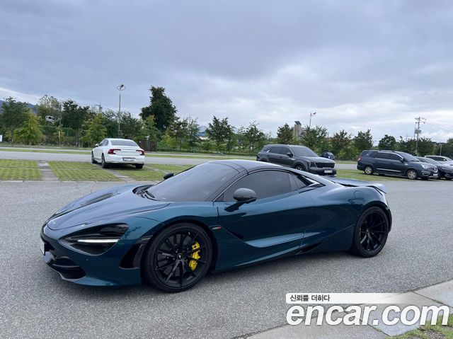 McLaren 720S 2022