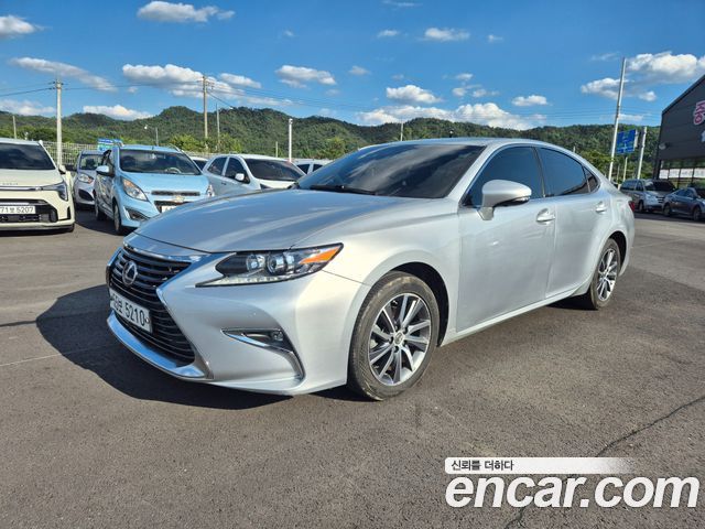 Lexus ES 2016