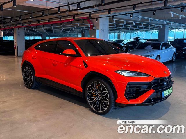 Lamborghini Urus 2025