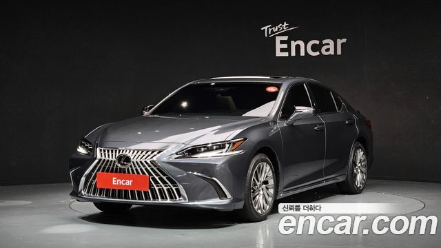 Lexus ES 2026
