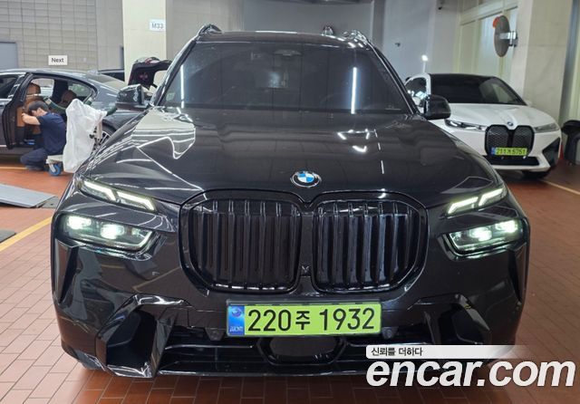 BMW X7 2025