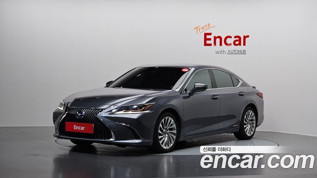Lexus ES 2021