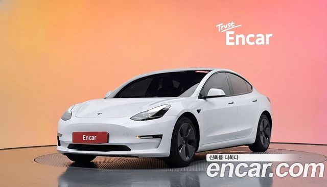 Tesla Model 3 2022
