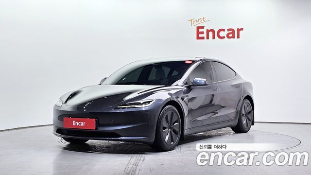 Tesla Model 3 2025