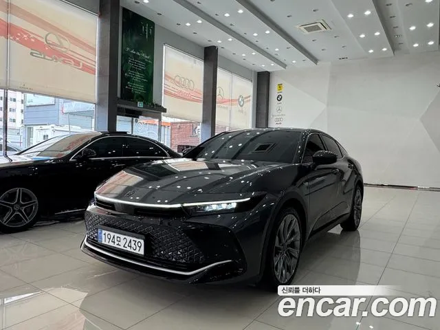 Toyota Crown 2024