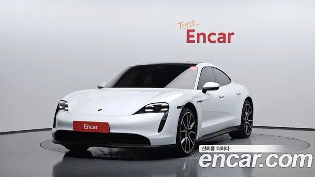 Porsche Taycan 2023