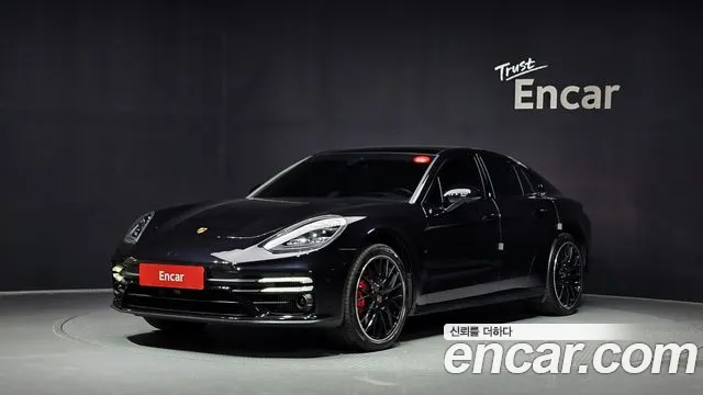 Porsche Panamera 2023