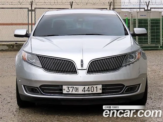 Lincoln MKS 2014