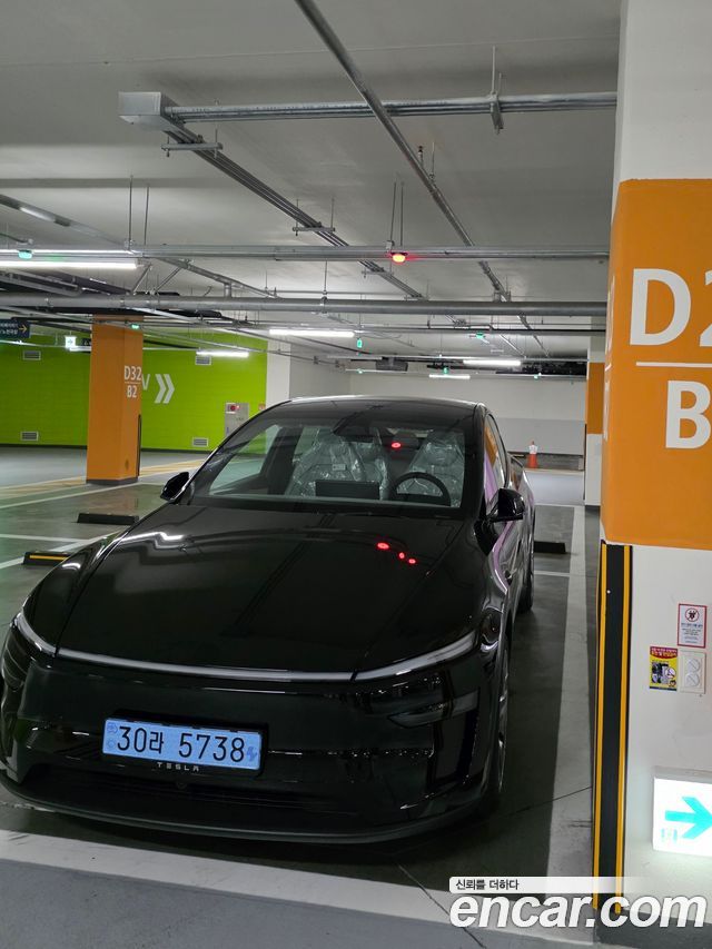 Tesla Model Y 2026