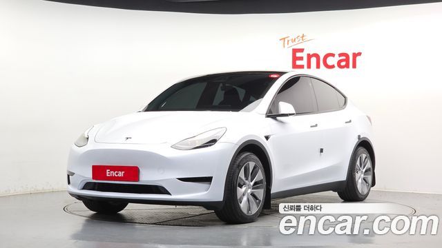 Tesla Model Y 2024