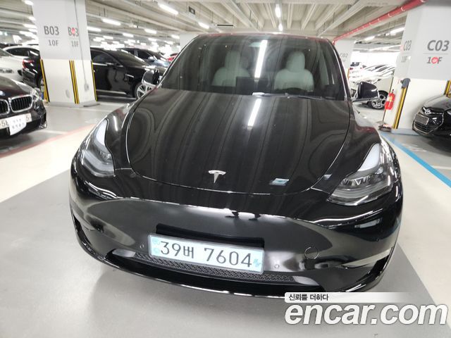 Tesla Y 2021