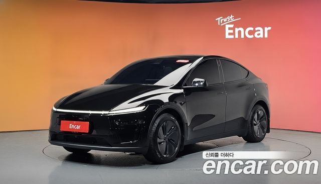 Tesla Model Y 2025