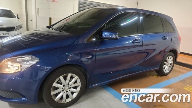 Mercedes-Benz B-Class 2012