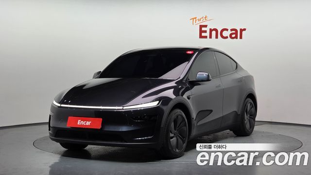 Tesla Model Y 2025