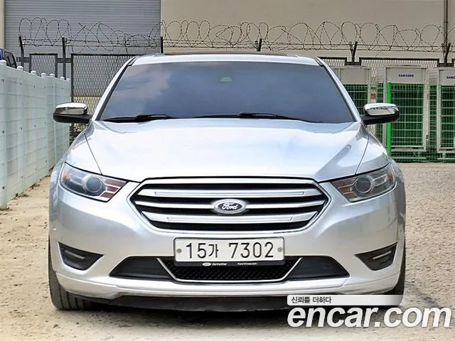 Ford Taurus 2015