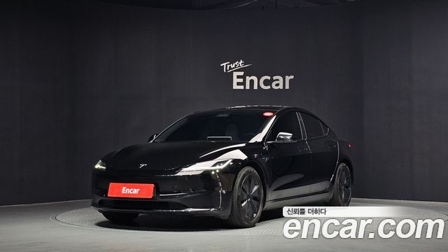 Tesla Model 3 2024