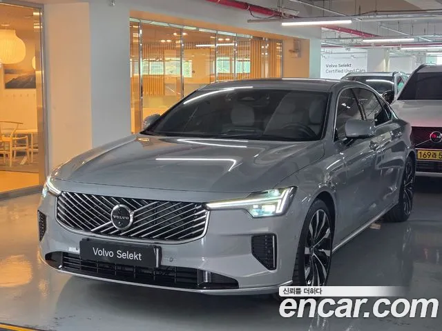 Volvo S90 2026