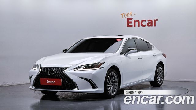 Lexus ES 2023