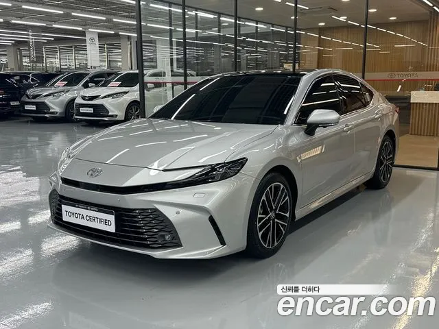 Toyota Camry 2025