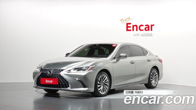 Lexus ES 2023